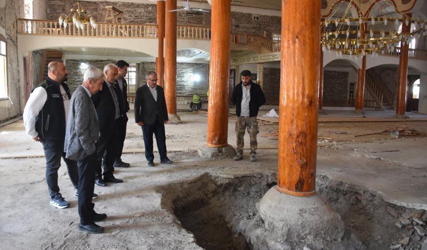 Çarşı Camisi yenileniyor