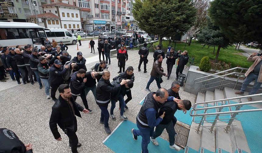 O operasyonda 21 şüpheli tutuklandı