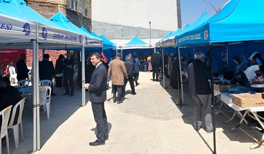 Evlenecek gençler için  hayır çarşısı kuruldu