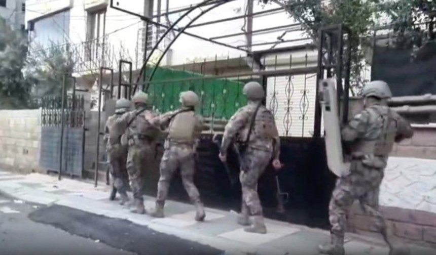 Çorum ve 56 ilde terör örgütüne operasyon