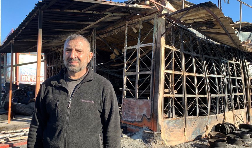 Dükkanı yanan esnaf destek bekliyor