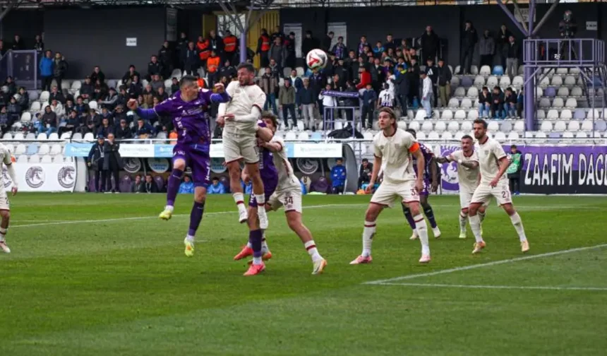 Play off için iki takım çekişiyor