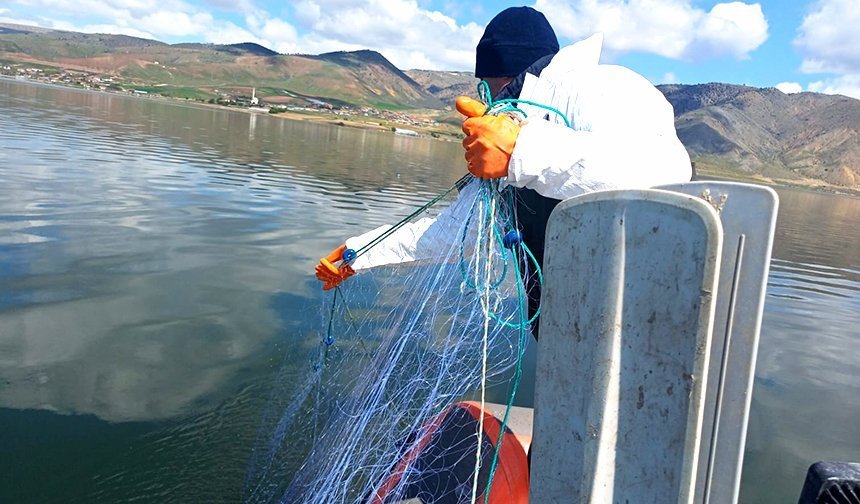 Obruk'ta 7 bin 200 metre misina ağı ele geçirildi