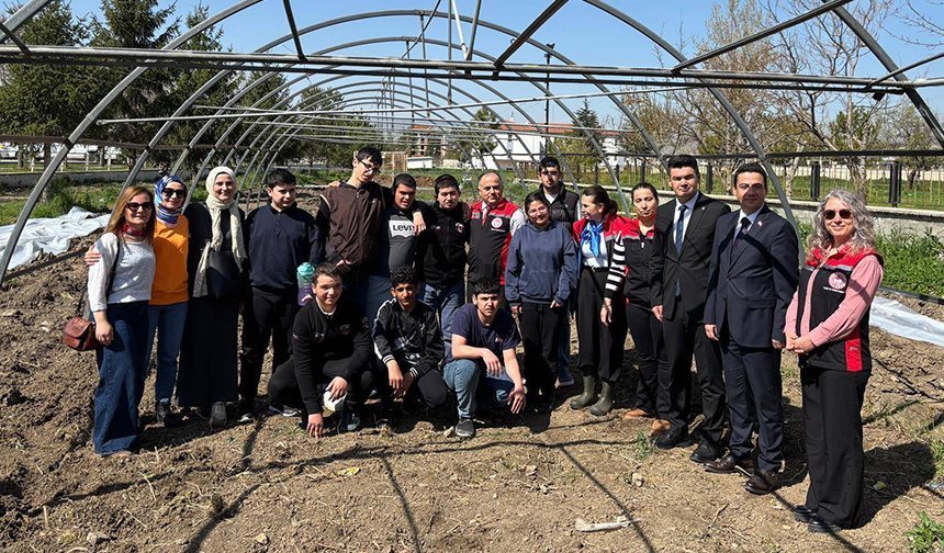 İlk uygulamalı ders müdürden