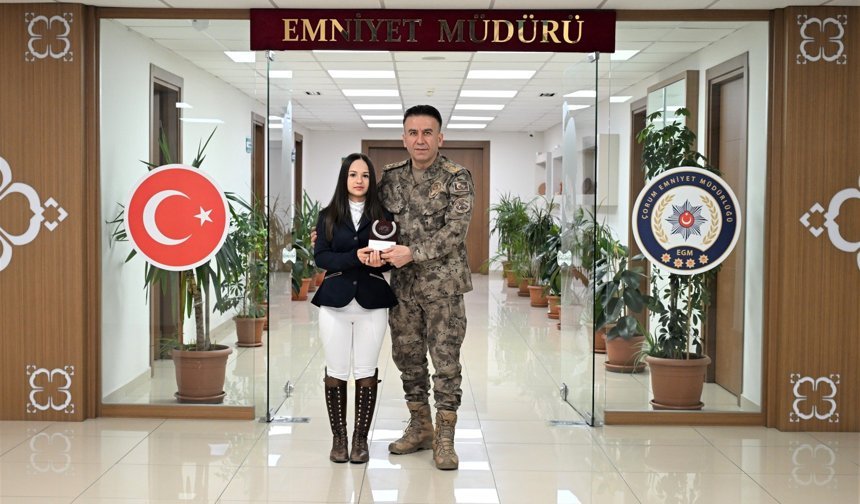 Bilgi Koleji öğrencisi binicilik yarışmasında birinci oldu