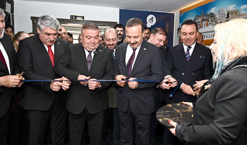 Anahtar Parti binasını Ağıralioğlu açtı