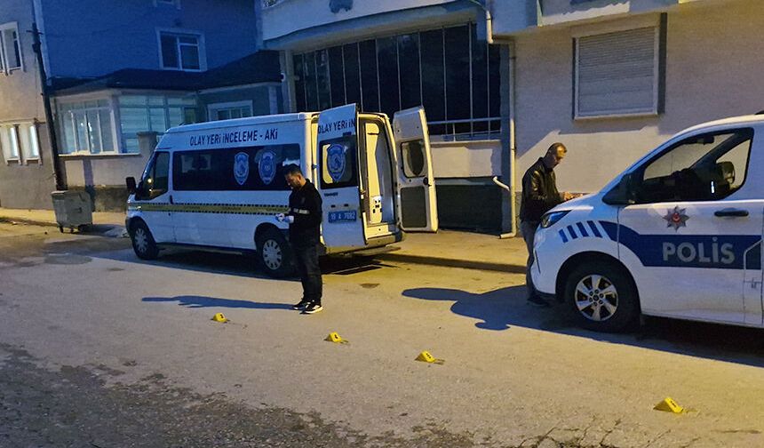 17 yaşındaki genç bıçakla yaralandı