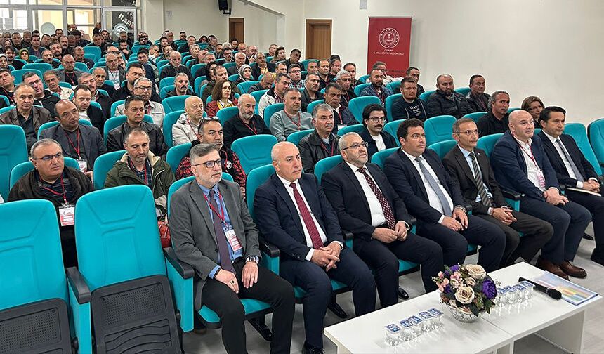 Okul yöneticilerine kapsamlı eğitim programı