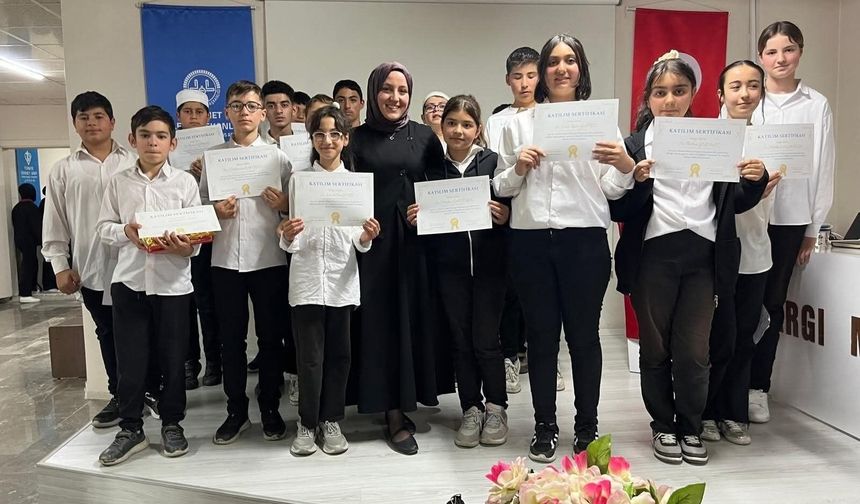 Öğrenciler Kur’an-ı Kerim’i güzel okumak için yarıştı