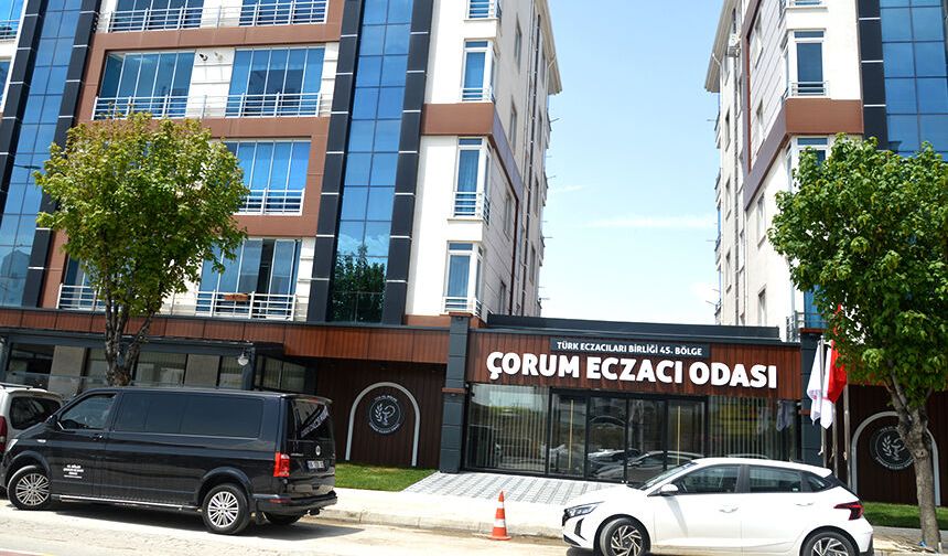 Eczacılar Odası'na yeni hizmet binası