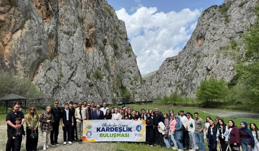 Samsunlu gençler Çorum'u gezdi