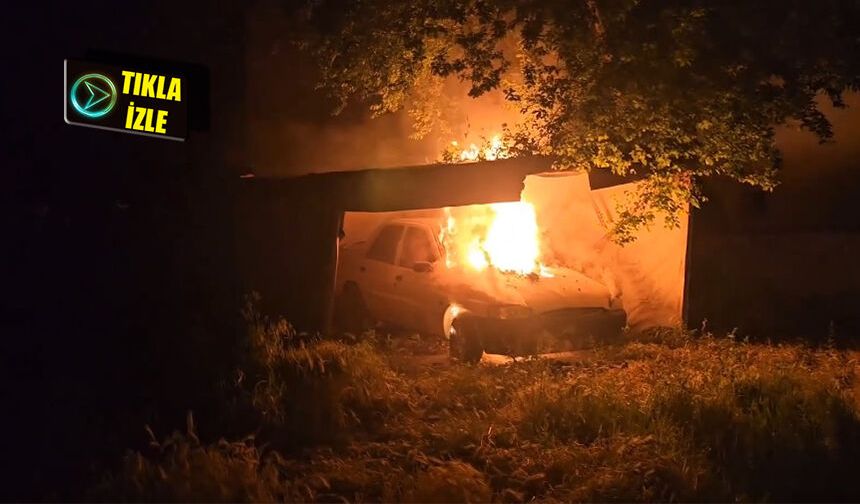 Çorum'da park halindeki otomobil yandı