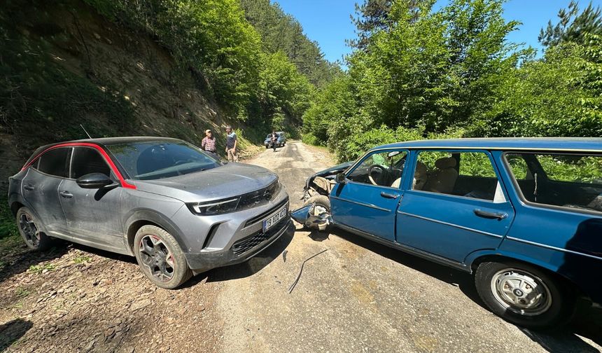 Akkaya köyü yakındaki kazada 5 kişi yaralandı