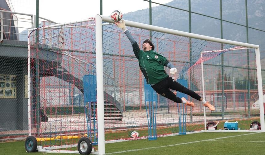 8 penaltının 7’sini kurtardı, Genç kaleci Çorum FK yolcusu