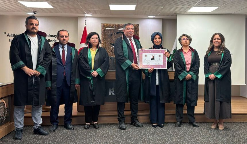 Selmin Günder Topçu cübbe giydi
