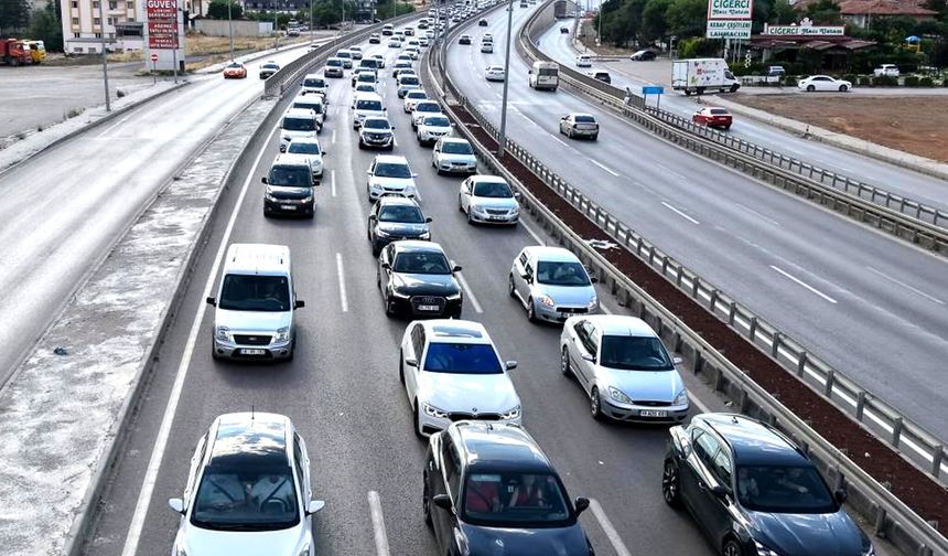 Çorum-Ankara yolunda trafik yoğunluğu