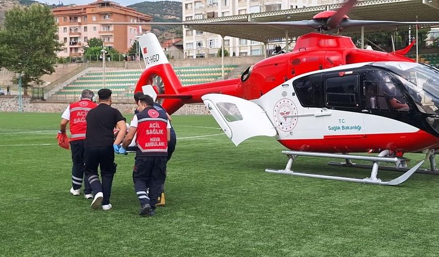 Parmağı kopan çocuk için helikopter ambulans havalandı