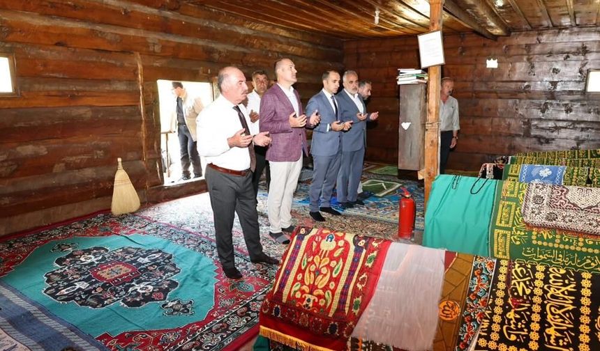 Akşemseddin Hazretleri'nin yaptırdığı camide restorasyon çalışmaları sürüyor