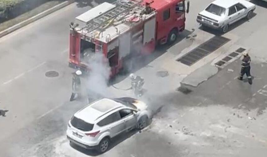 Çorum'da cipte çıkan yangını  polis söndürdü