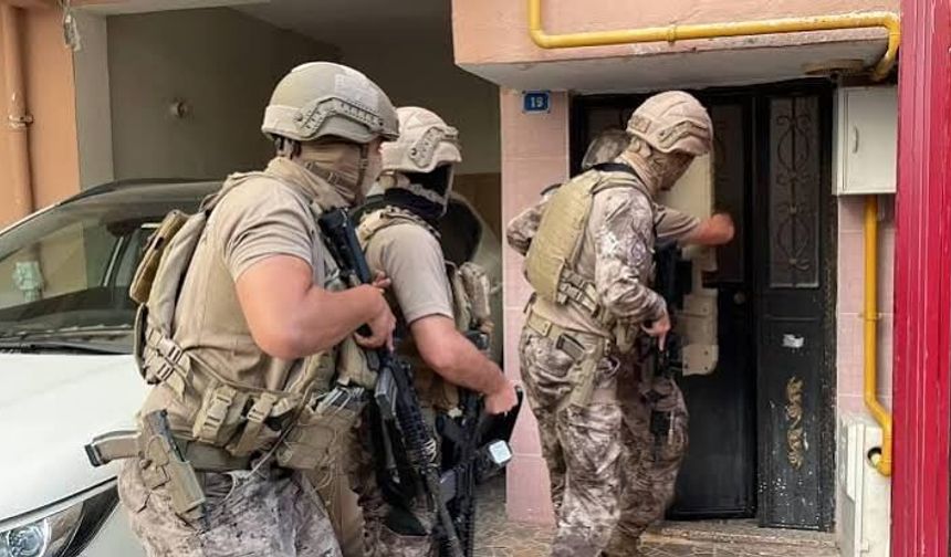 81 ilde 968 şüpheli hakkında FETÖ operasyonu