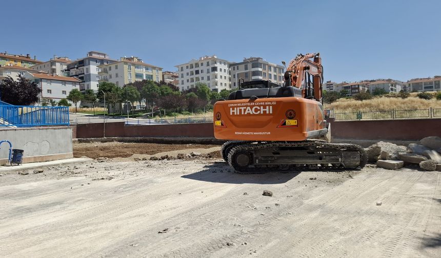 Çorum'da okul bahçeleri yenileniyor