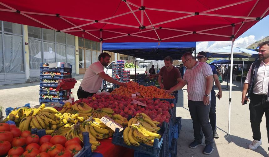 Başkan pazar denetiminde