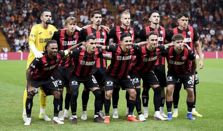 Süper Lig tarihindeki ilk puanımızı Galatasaray'dan aldık!