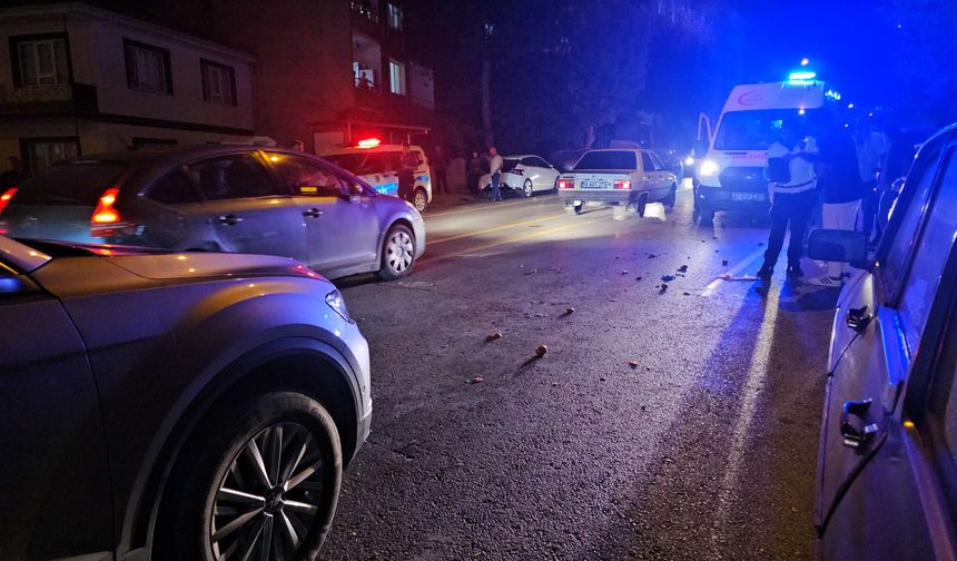 Yolun karşısına geçmeye çalışırken otomobil çarptı