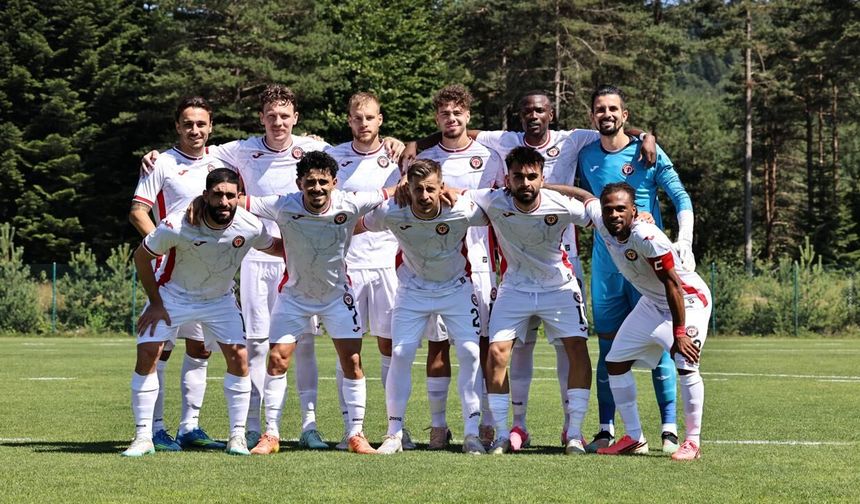 Defans hattı Real Madrid, hücum hattı Real Mardin