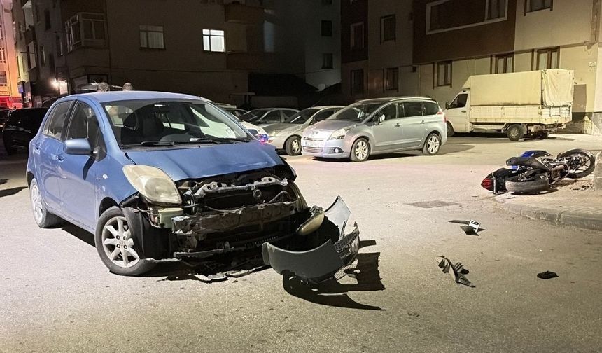 Otomobil ile motosiklet çarpıştı: 1 yaralı