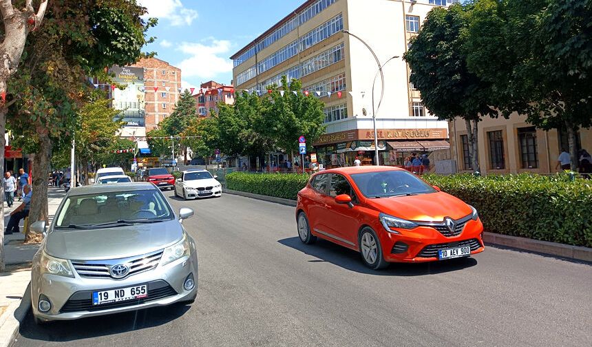 Gazi Caddesi tek taraflı trafiğe açıldı