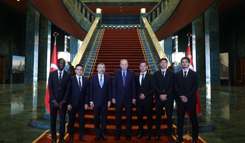 Başkan Erdoğan Çorum FK'yı kabul etti