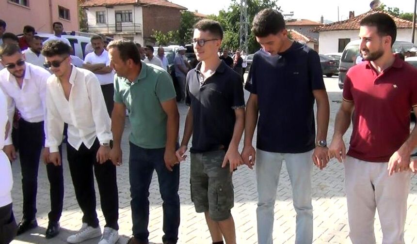 Çorum düğüne İtalyan damgası! Halay çekip, çiftetelli oynadılar