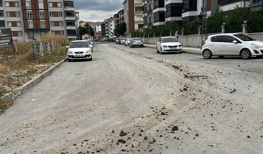 Yola çamur döken kamyona 20 bin lira ceza yazıldı