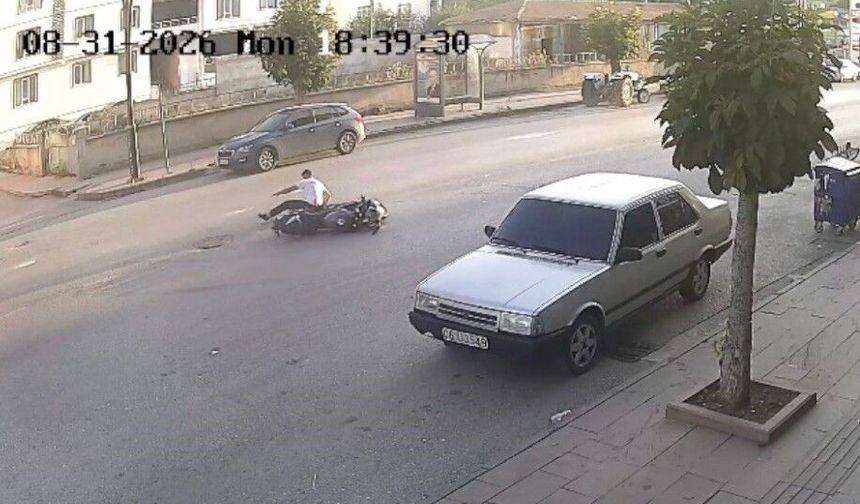 Motosiklet ile bisiklet çarpıştı