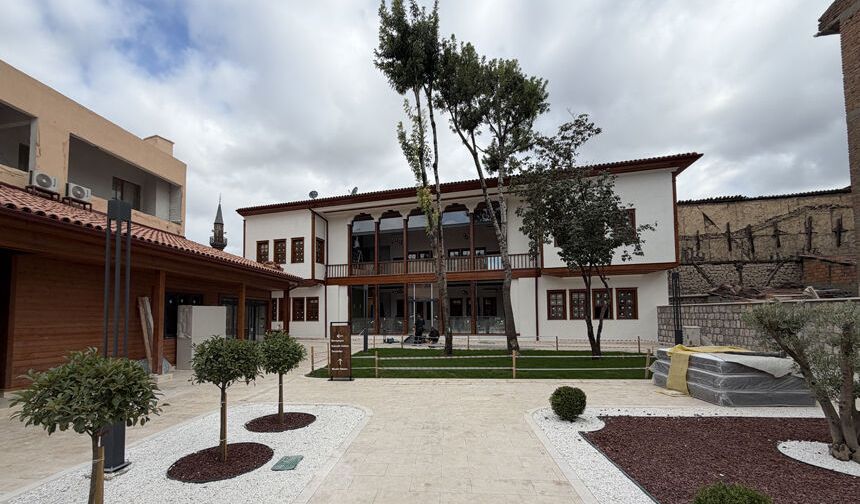 İkiz Konak Cuma günü açılıyor
