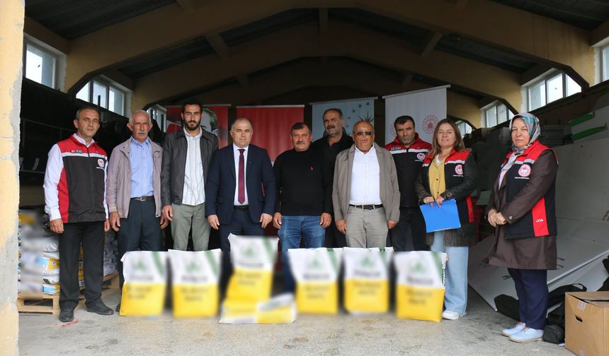 Çorum'da bakanlık desteğiyle üreticilere tohum dağıtıldı