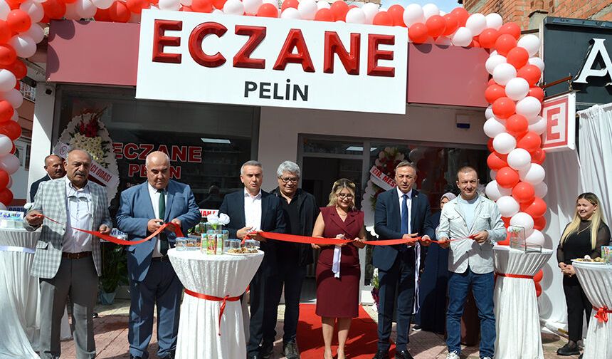 Pelin Eczanesi 1.yılını kutladı