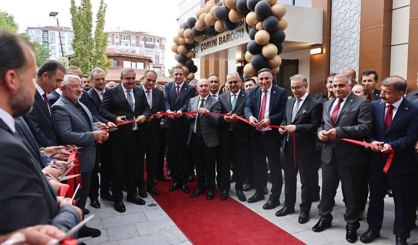 Baro yeni hizmet binasına kavuştu