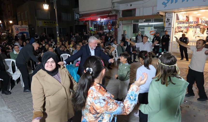 Uğur Mumcu Caddesi'nde mahalle şenliği