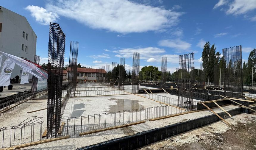 Çorum'da 48 milyonluk yeni spor salonunun temeli atıldı