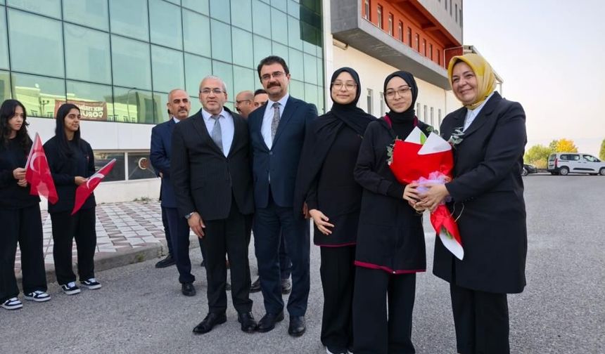 Bakan Yardımcısı Çorum'da okul müdürleriyle bir araya geldi