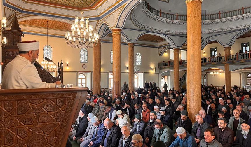 Vefat eden din görevlileri için mevlid okutuldu