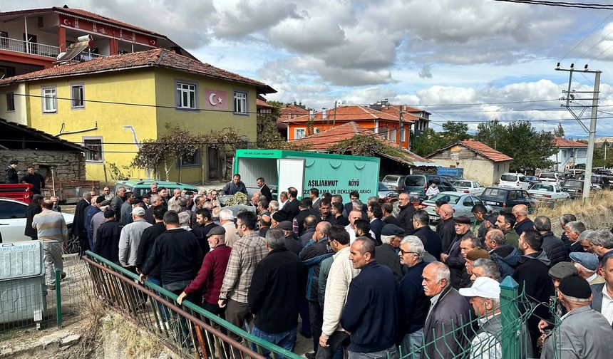 Şehit babası dualarla son yolculuğuna uğurlandı