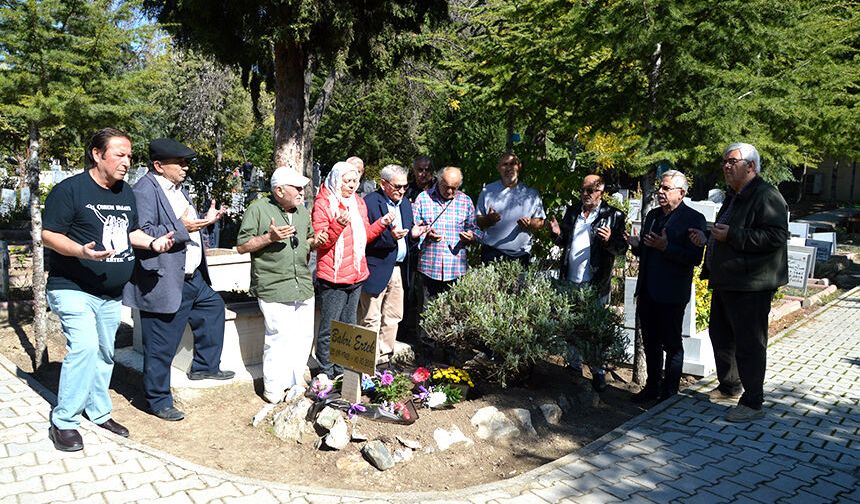 Bahri Ertek vefatının 13. yıl dönümünde dualarla anıldı