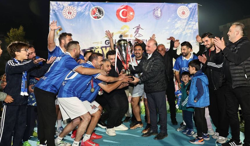 Köyler arası turnuvada şampiyon Kınık Köyü FK