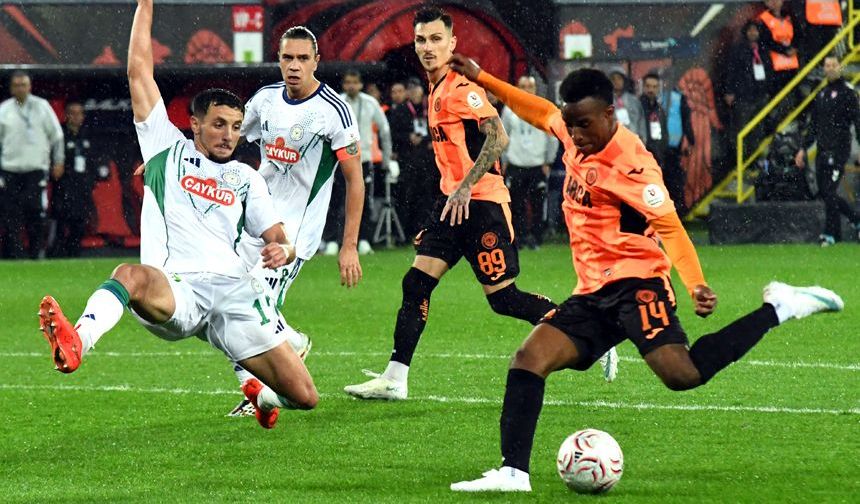 Moukoko ilk golünü attı